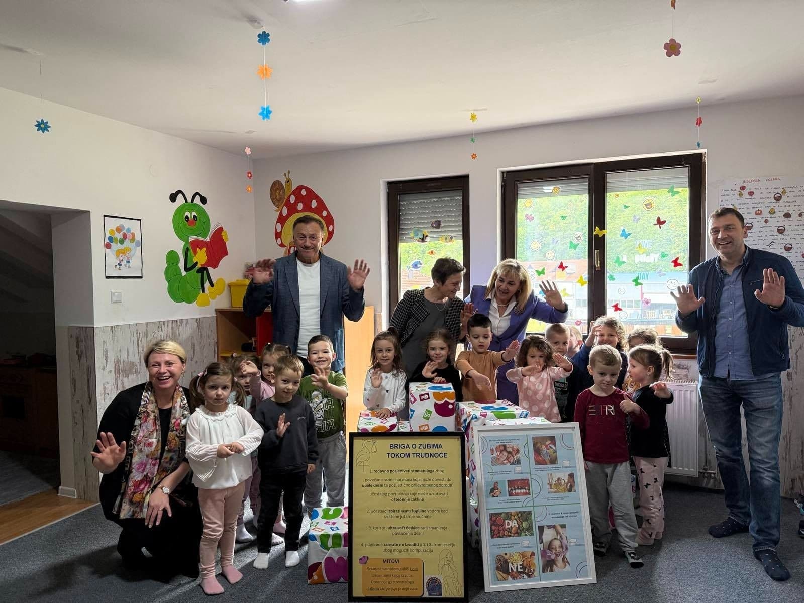 Posjeta dječijem vrtiću u Bužimu - pregled slike 4